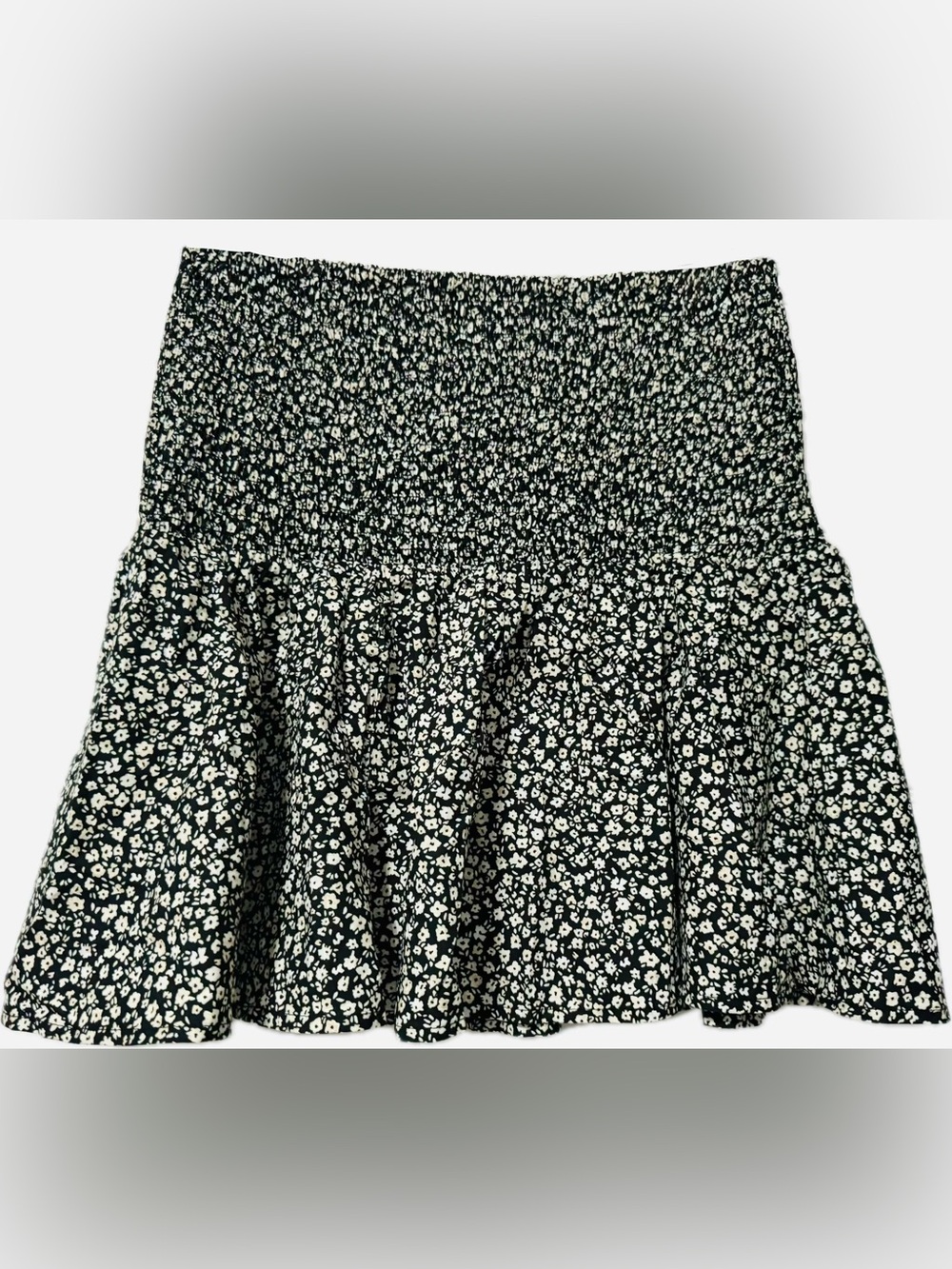 🖤🌼 NWT H&M Black & White Floral Smocked Mini Skirt | XS 🌼🖤